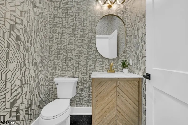 11 Country Club Road Livingston NJ bathroom photo 18